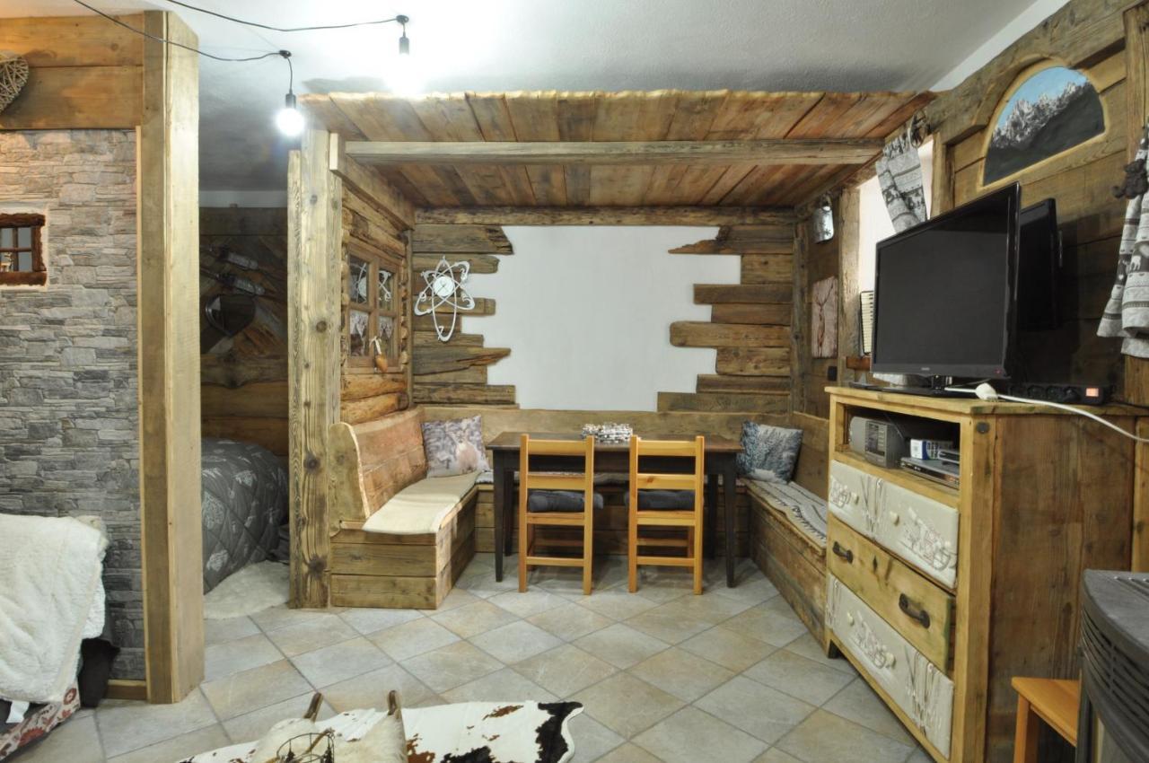 Magnifica Tavernetta Di La Thuile Exterior foto
